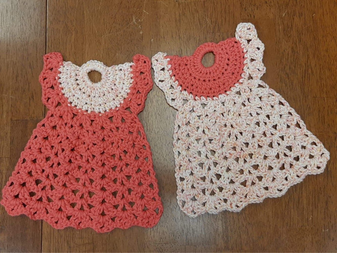 Little Dress Crocheted Dishcloth / TBD Yarn It! Little Dress Crocheted Dishcloth / TBD Yarn It!